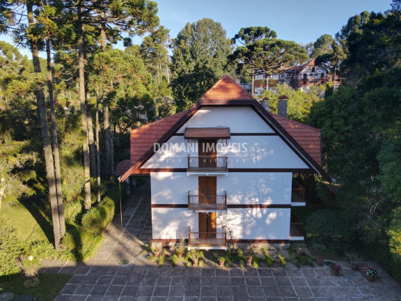 Imagem Imóvel com 3 Quartos à Venda, 159 m² em Região De Capivari - Campos Do Jordão