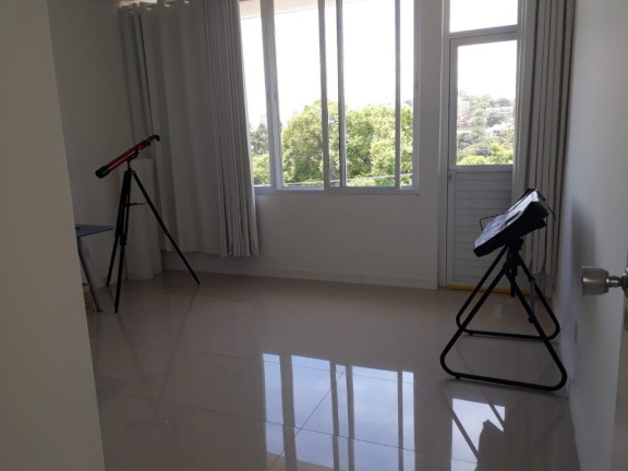 Imagem Casa com 4 Quartos à Venda, em Menino Deus - Porto Alegre Imagem Casa com 4 Quartos à Venda, em Menino Deus - Porto Alegre