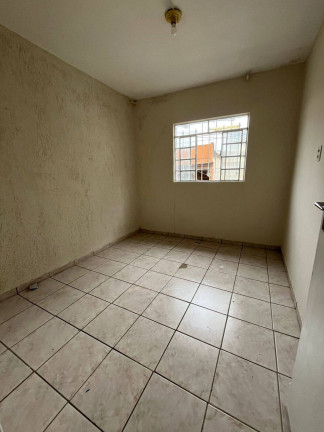 Casa com 2 Quartos para Alugar,  em Taboão - Diadema