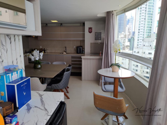 Imagem Apartamento com 3 Quartos à Venda, 120 m² em Centro - Balneário Camboriú