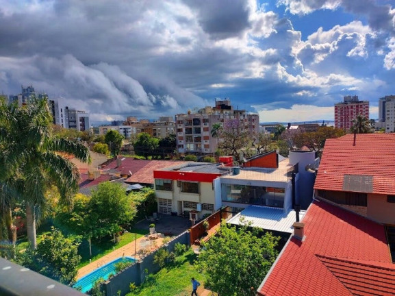 Imagem Imóvel com 3 Quartos à Venda, em Cristal - Porto Alegre Imagem Imóvel com 3 Quartos à Venda, em Cristal - Porto Alegre
