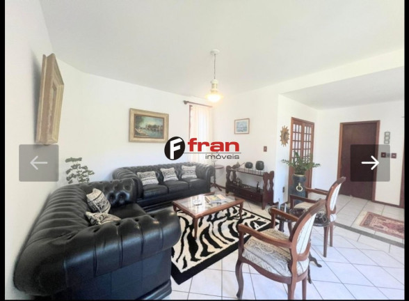 Imagem Casa com 4 Quartos à Venda, 297 m² em Córrego Grande - Florianópolis Imagem Casa com 4 Quartos à Venda, 297 m² em Córrego Grande - Florianópolis