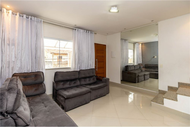 Imagem Casa com 3 Quartos à Venda, em Jardim Mangalot - São Paulo Imagem Casa com 3 Quartos à Venda, em Jardim Mangalot - São Paulo