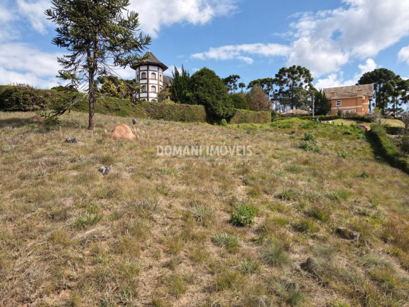 Terreno à Venda, 2.800 m² em Região De Capivari - Campos Do Jordão