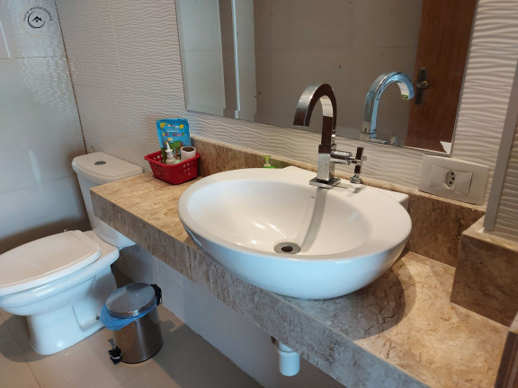 Imagem Apartamento com 4 Quartos à Venda, 140 m² em Pitangueiras - Guarujá