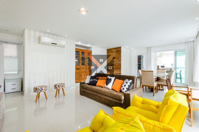 Imagem Imóvel com 3 Quartos à Venda, 175 m² em Pitangueiras - Guarujá Imagem Imóvel com 3 Quartos à Venda, 175 m² em Pitangueiras - Guarujá