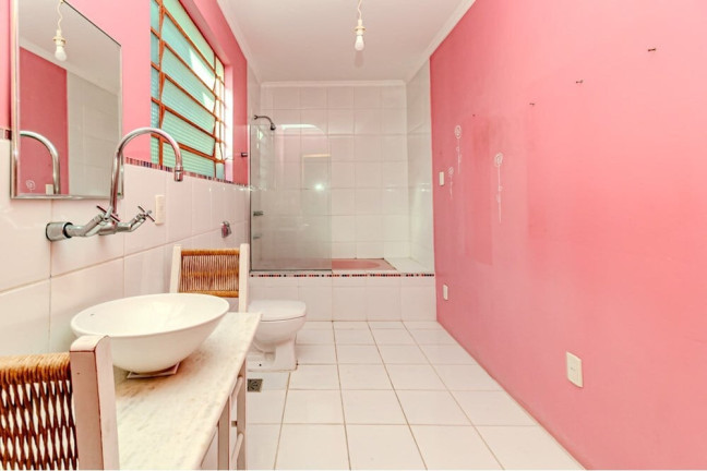 Imagem Casa com 4 Quartos à Venda, 352 m² em Jardim São Pedro - Porto Alegre Imagem Casa com 4 Quartos à Venda, 352 m² em Jardim São Pedro - Porto Alegre