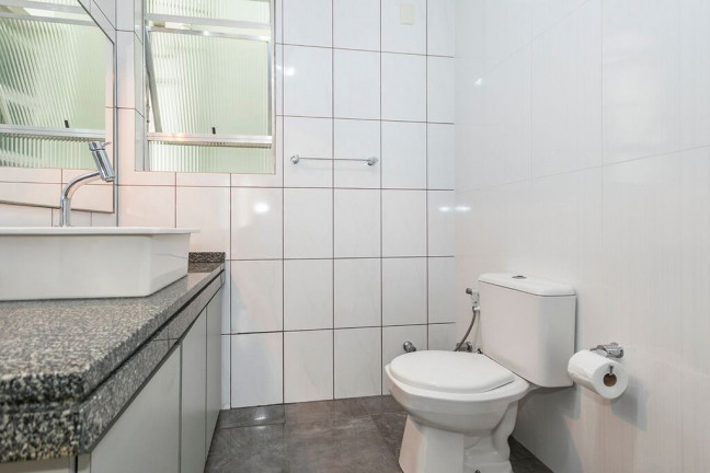 Imagem Apartamento com 2 Quartos à Venda, 77 m² em Santana - Porto Alegre