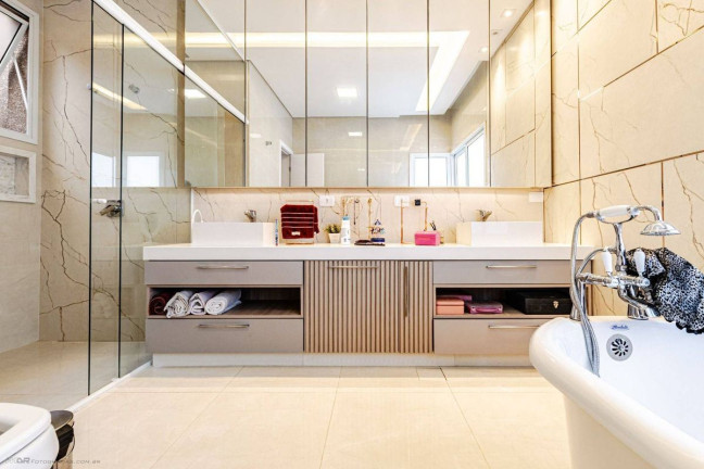 Imagem Sobrado com 3 Quartos à Venda, 380 m² em Centro - Piraquara Imagem Sobrado com 3 Quartos à Venda, 380 m² em Centro - Piraquara