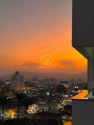 Imagem Apartamento com 3 Quartos à Venda, 10 m² em Centro - Camboriú