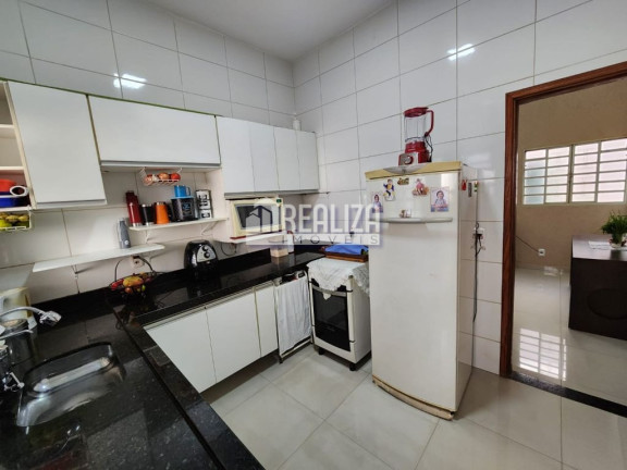 Casa com 3 Quartos à Venda, 260 m² em Quinta Boa Esperança - Uberaba