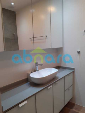 Imagem Apartamento com 2 Quartos à Venda, 101 m² em Copacabana - Rio De Janeiro Imagem Apartamento com 2 Quartos à Venda, 101 m² em Copacabana - Rio De Janeiro