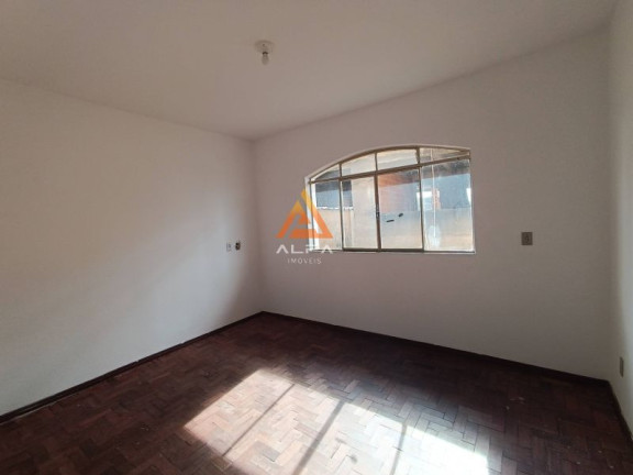Imagem Casa com 3 Quartos à Venda, 192 m²