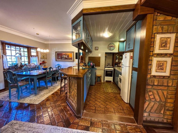 Imagem Casa com 3 Quartos à Venda, 189 m² em Planalto - Gramado