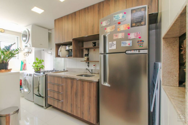 Imagem Imóvel com 2 Quartos à Venda, 58 m² em Vila Nova - Porto Alegre Imagem Imóvel com 2 Quartos à Venda, 58 m² em Vila Nova - Porto Alegre