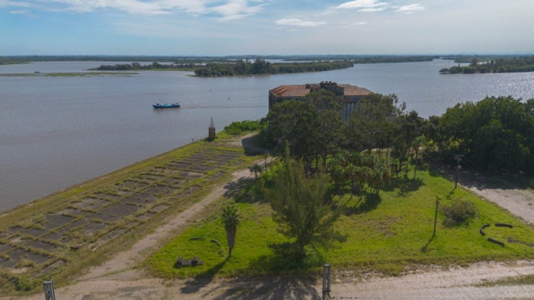 Imagem Terreno à Venda, 532 m² em Centro Histórico - Porto Alegre Imagem Terreno à Venda, 532 m² em Centro Histórico - Porto Alegre