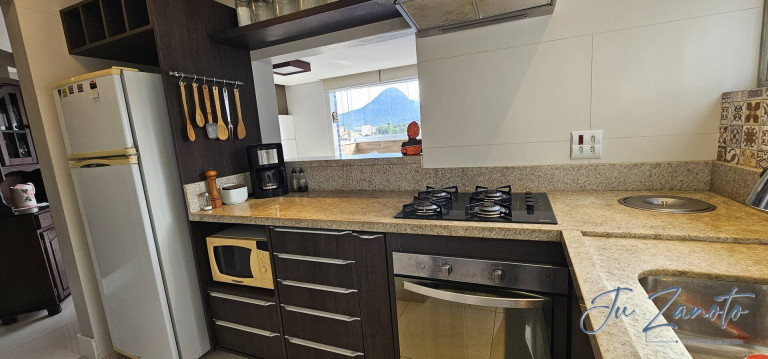 Imagem Apartamento com 2 Quartos à Venda, 60 m² em Caiobá - Matinhos