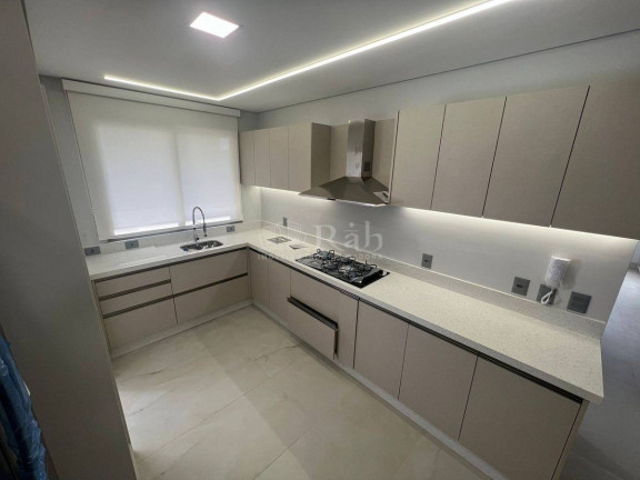 Imagem Apartamento com 3 Quartos para Alugar, em Centro - Balneário Camboriú Imagem Apartamento com 3 Quartos para Alugar, em Centro - Balneário Camboriú