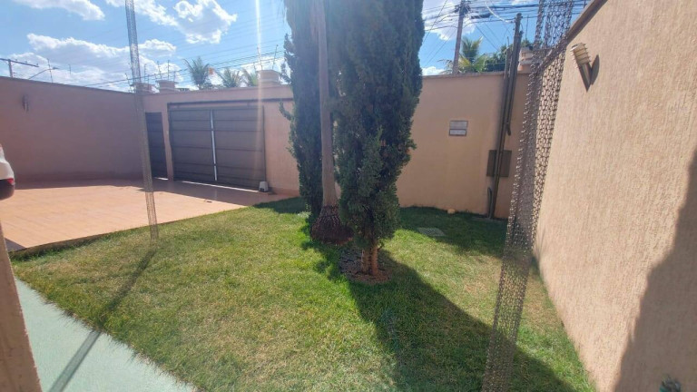 Imagem Casa com 4 Quartos à Venda, 250 m² em Setor Faiçalville - Goiânia Imagem Casa com 4 Quartos à Venda, 250 m² em Setor Faiçalville - Goiânia