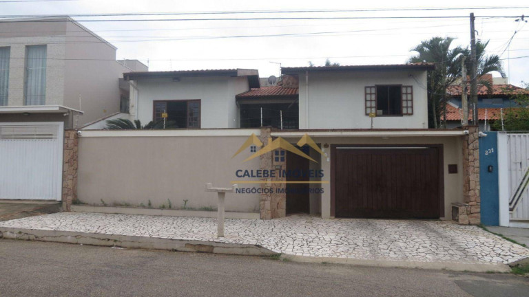 Casa com 4 Quartos à Venda, 235 m² em Colina Verde - Tatuí