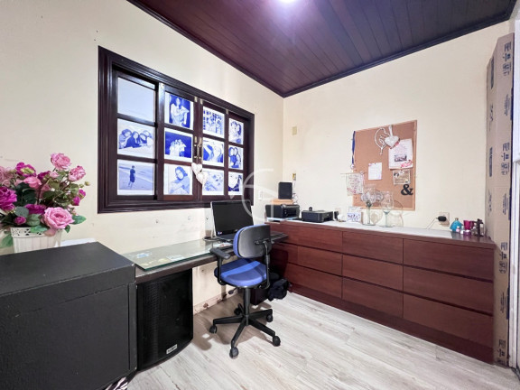 Imagem Casa com 3 Quartos à Venda, em Anita Garibaldi - Joinville Imagem Casa com 3 Quartos à Venda, em Anita Garibaldi - Joinville