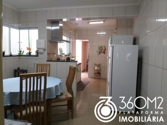 Imagem Casa com 3 Quartos à Venda, 332 m² em Jardim - Santo André