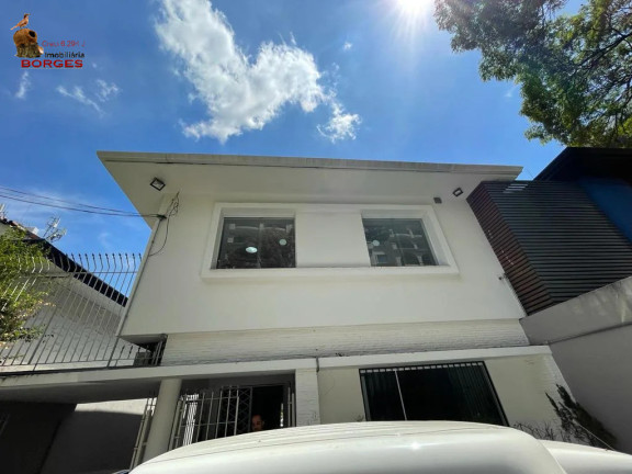 Imagem Casa com 3 Quartos à Venda, 275 m² em Vila Nova Conceição - São Paulo Imagem Casa com 3 Quartos à Venda, 275 m² em Vila Nova Conceição - São Paulo