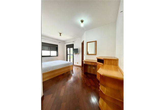 Imagem Imóvel com 4 Quartos à Venda, em Aclimação - São Paulo Imagem Imóvel com 4 Quartos à Venda, em Aclimação - São Paulo