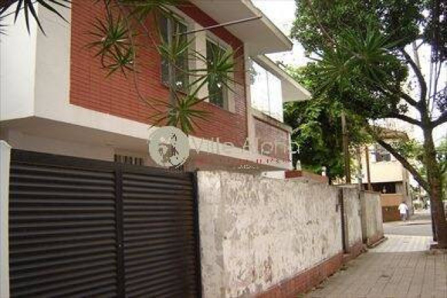Imagem Casa com 8 Quartos à Venda, 290 m² em Gonzaga - Santos Imagem Casa com 8 Quartos à Venda, 290 m² em Gonzaga - Santos