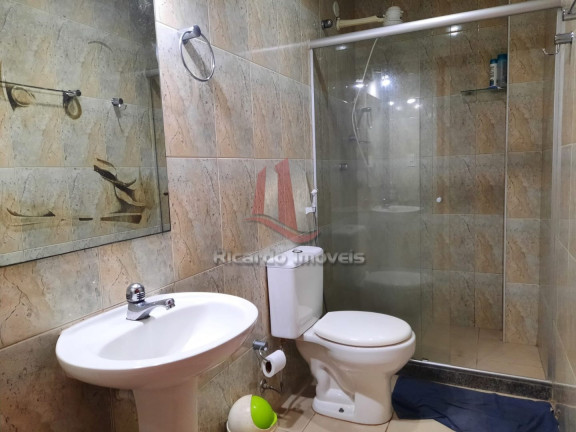 Imagem Imóvel com 4 Quartos à Venda, 120 m²