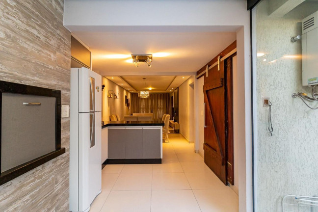 Imagem Casa com 3 Quartos à Venda, 135 m² em Jardim Das Américas - Curitiba Imagem Casa com 3 Quartos à Venda, 135 m² em Jardim Das Américas - Curitiba