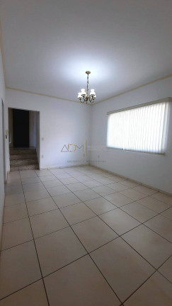 Imagem Casa com 3 Quartos à Venda, 242 m² em Centro - Botucatu