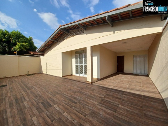 Casa com 3 Quartos à Venda, 458 m² em Vila Americano Do Brasil - Goiânia