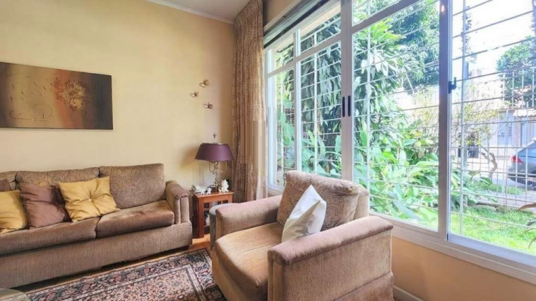 Imagem Casa com 3 Quartos à Venda, 155 m² em Vila Ipiranga - Porto Alegre Imagem Casa com 3 Quartos à Venda, 155 m² em Vila Ipiranga - Porto Alegre