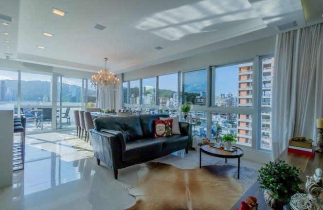 Imagem Cobertura com 3 Quartos à Venda, 356 m² em Praia Brava - Itajaí