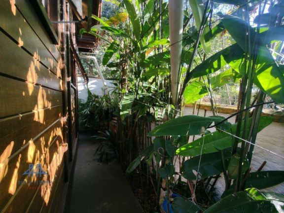 Imagem Casa com 4 Quartos à Venda, 186 m² em Sambaqui - Florianópolis