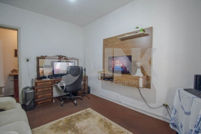 Imagem Casa com 3 Quartos à Venda, 251 m² em Jardim Itu - Porto Alegre Imagem Casa com 3 Quartos à Venda, 251 m² em Jardim Itu - Porto Alegre