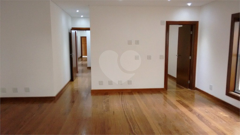 Imagem Casa com 5 Quartos para Alugar ou Temporada, 505 m² em Jundiaí Imagem Casa com 5 Quartos para Alugar ou Temporada, 505 m² em Jundiaí