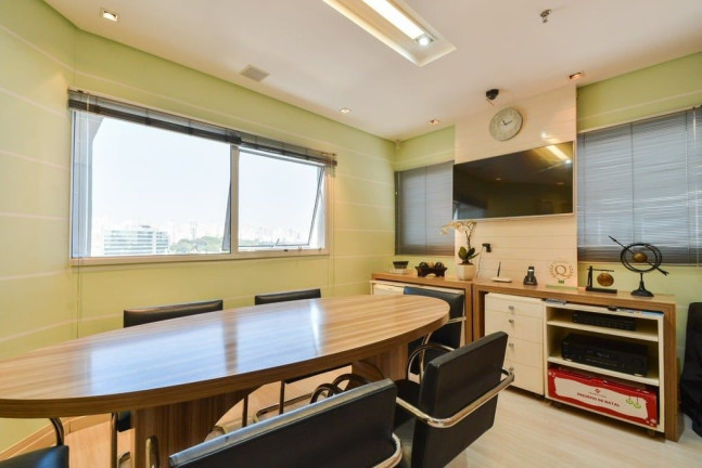 Sala Comercial à Venda, 121 m² em Barra Funda - São Paulo