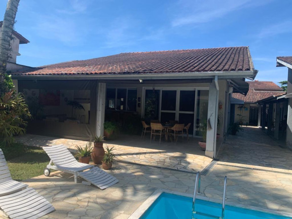Imagem Casa com 8 Quartos à Venda, 520 m² em Enseada - Ubatuba