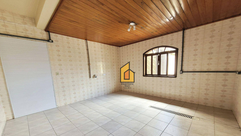 Imagem Sobrado com 2 Quartos para Alugar, 267 m² em Estação - Araucária Imagem Sobrado com 2 Quartos para Alugar, 267 m² em Estação - Araucária