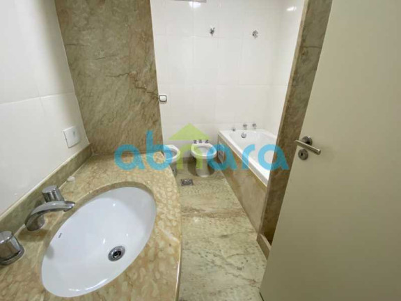 Imagem Apartamento com 3 Quartos à Venda, 192 m² em Copacabana - Rio De Janeiro
