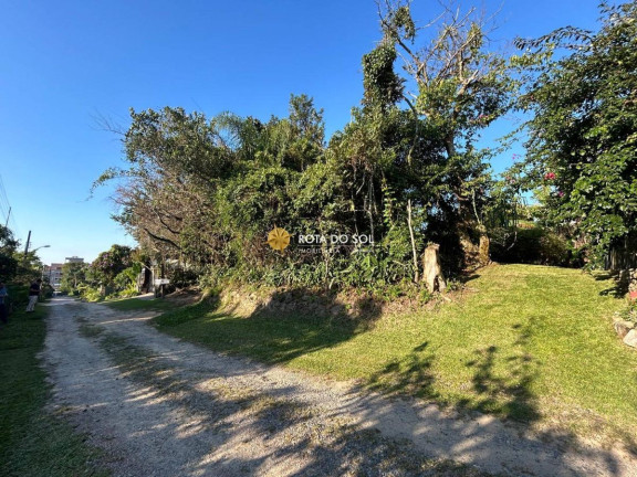 Terreno à Venda, 360 m² em Centro - Bombinhas