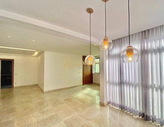 Imagem Imóvel com 4 Quartos à Venda, 180 m² em Funcionários - Belo Horizonte