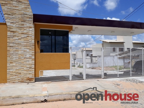 Casa com 4 Quartos à Venda,  em Nova Parnamirim - Parnamirim