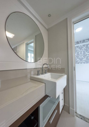 Imagem Apartamento com 3 Quartos à Venda, 138 m² em Centro - Balneário Camboriú Imagem Apartamento com 3 Quartos à Venda, 138 m² em Centro - Balneário Camboriú