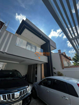 Imagem Sobrado com 4 Quartos à Venda, 210 m² em Parque Renato Maia - Guarulhos Imagem Sobrado com 4 Quartos à Venda, 210 m² em Parque Renato Maia - Guarulhos