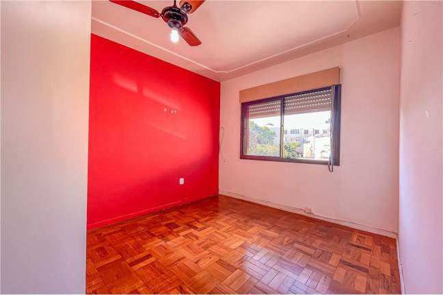 Imagem Imóvel com 2 Quartos à Venda, em São João - Porto Alegre Imagem Imóvel com 2 Quartos à Venda, em São João - Porto Alegre
