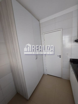 Imagem Casa de Condomínio com 3 Quartos à Venda, 200 m² em Vila Arquelau - Uberaba