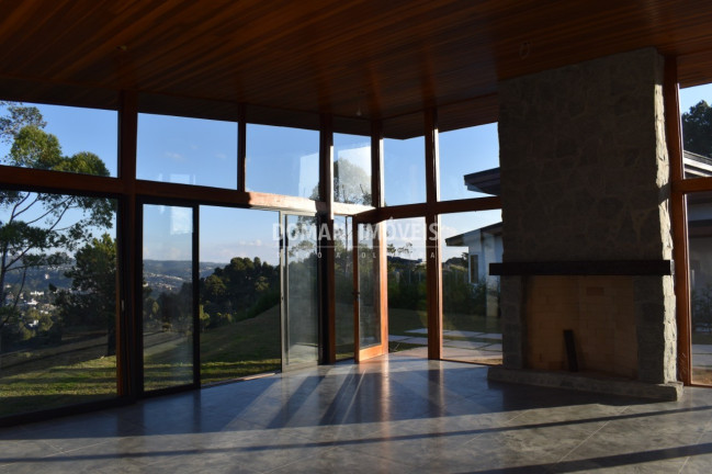 Imagem Casa com 3 Quartos à Venda, 140 m² em Região De Capivari - Campos Do Jordão